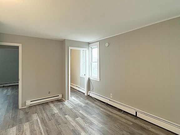 2nd image of 400 Atlantic St APT 3D
