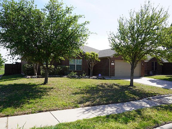 2nd image of 813 Meadowedge Ln