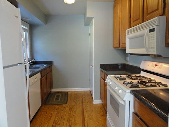 2nd image of 506 E Austin Ave