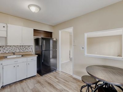 17 S Bartlett Rd, Streamwood, IL, 60107