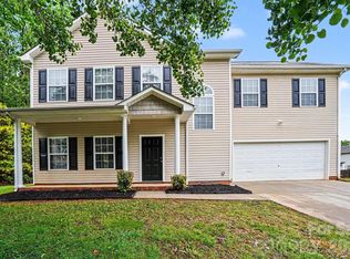 6116 Firethorne Ln, Concord, NC 28025