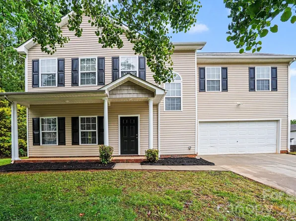6116 Firethorne Ln, Concord, NC 28025