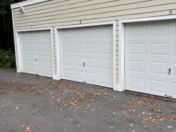 2 Casagmo Garage Street, Ridgefield, CT 06877