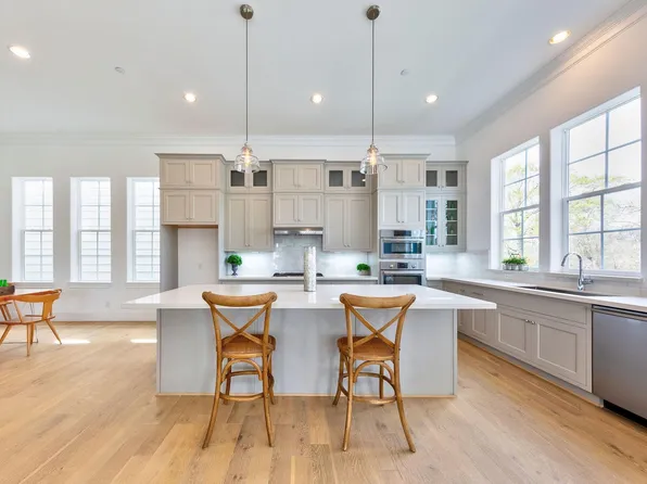 1004 Lamelia Ln, Houston, TX 77008