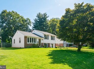 11075 Waldemire Dr, Philadelphia, PA 19154