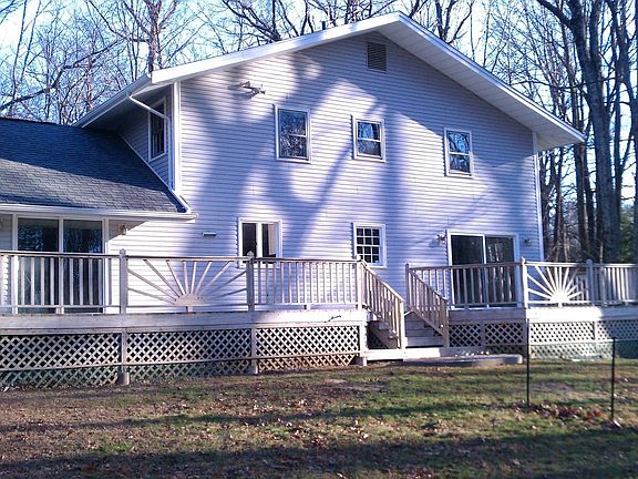3rd image of 95 Lakeshore Dr