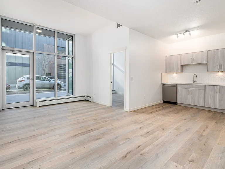 10111 122nd St NW — Photo 32