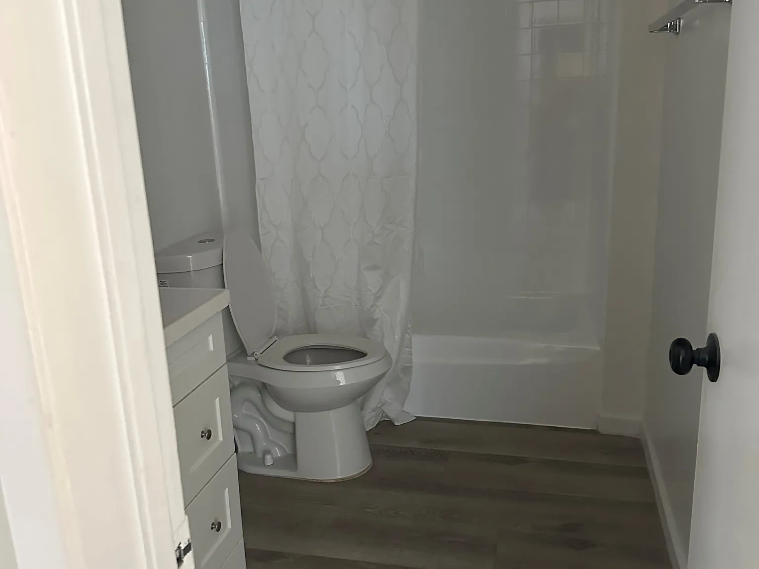 1 bed, 600 sqft, $1,800 — Photo 3