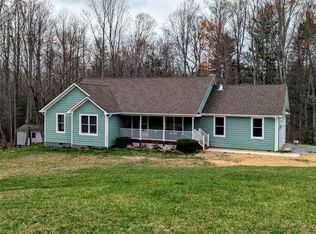 284 Dye Dr NE, Pilot, VA 24138