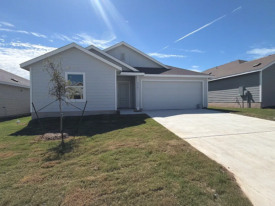 2921 Wolf Ridge Ln