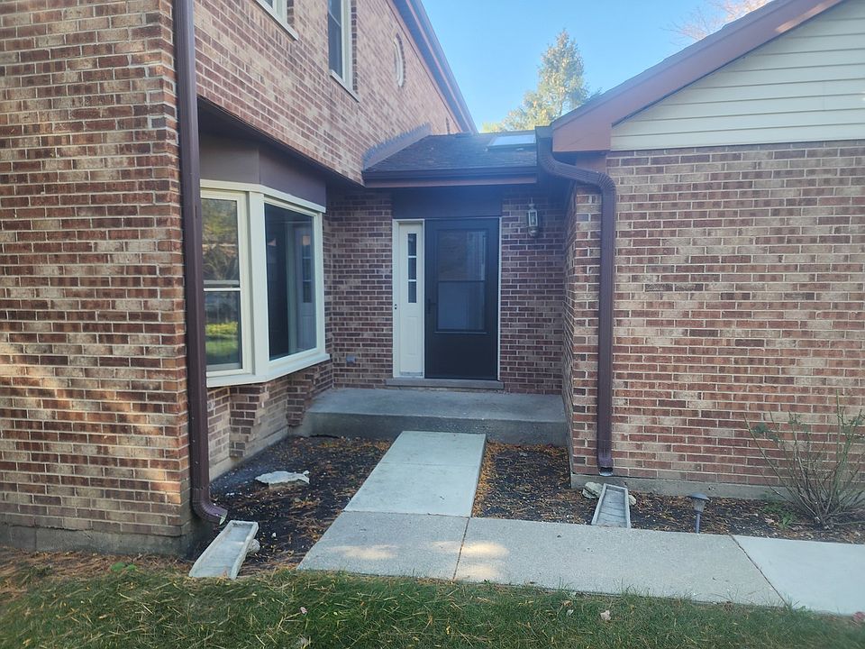 1st image of 1612 N Windsor Dr