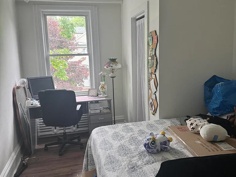 211 Grand Ave #6 — Photo 9