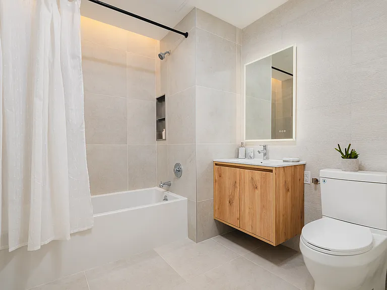 255 Lorimer St #215 — Photo 7