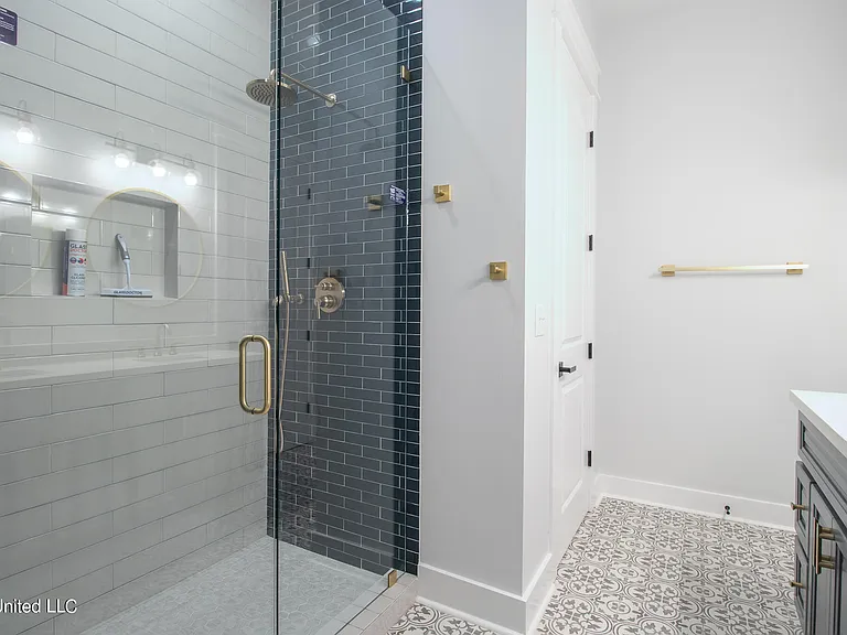 105 Eleanor Ave — Photo 16