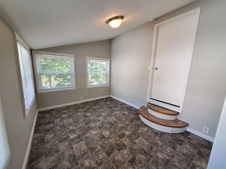 112 Fairbanks St NE — Photo 20