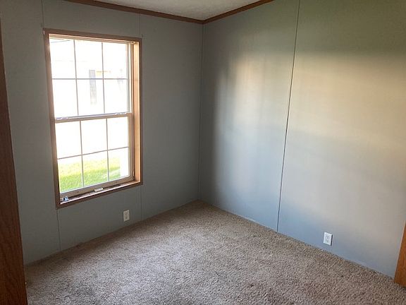 4th image of 254 Crestwood Dr