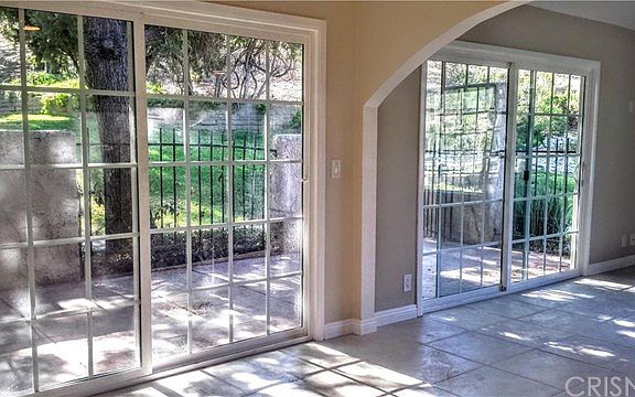 3rd image of 3606 Summershore Ln