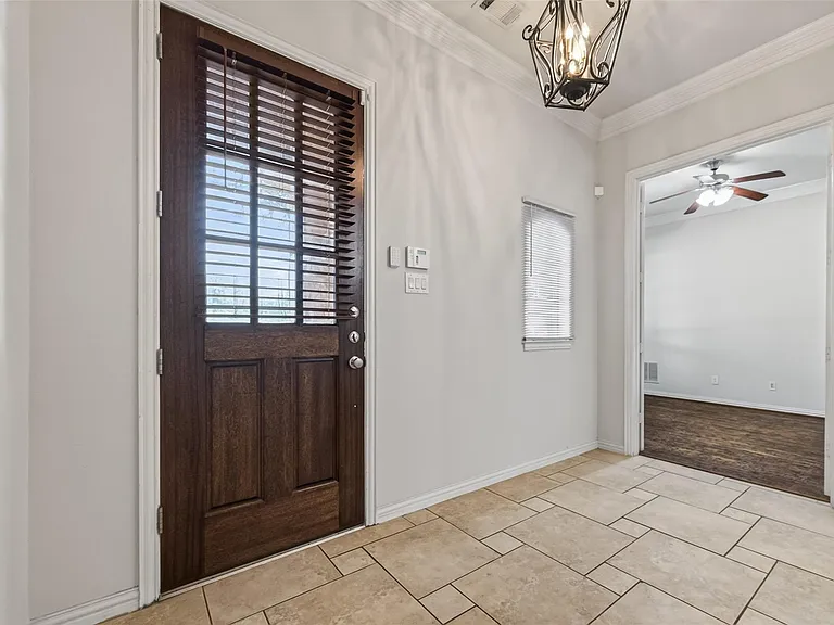 6726 Hathaway Ln — Photo 6