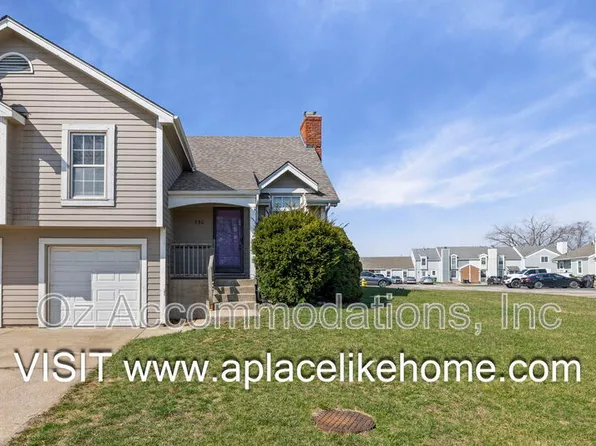 530 SE Hampton St, Lees Summit, MO 64063