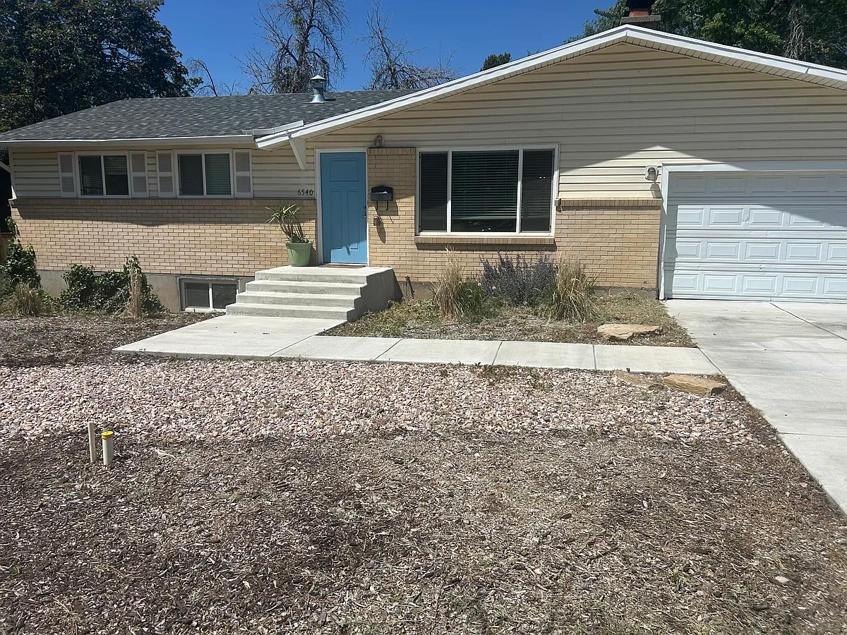 Building Photo - 6540 S 2520 E