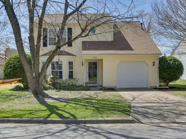 913 Enon Ct, Virginia Beach, VA 23454