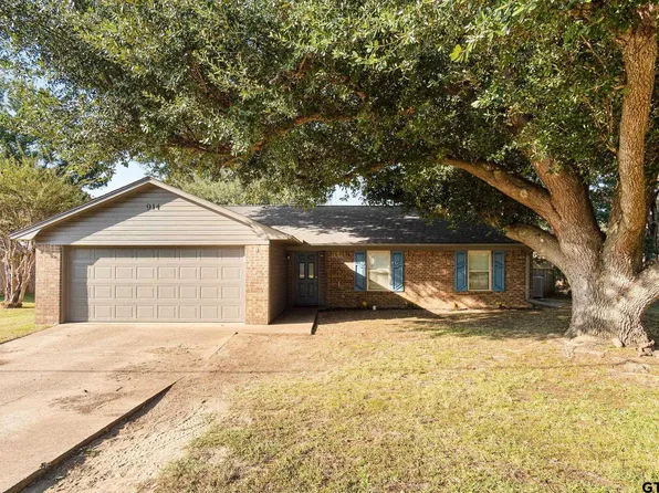 914 Corey Dr, Whitehouse, TX 75791