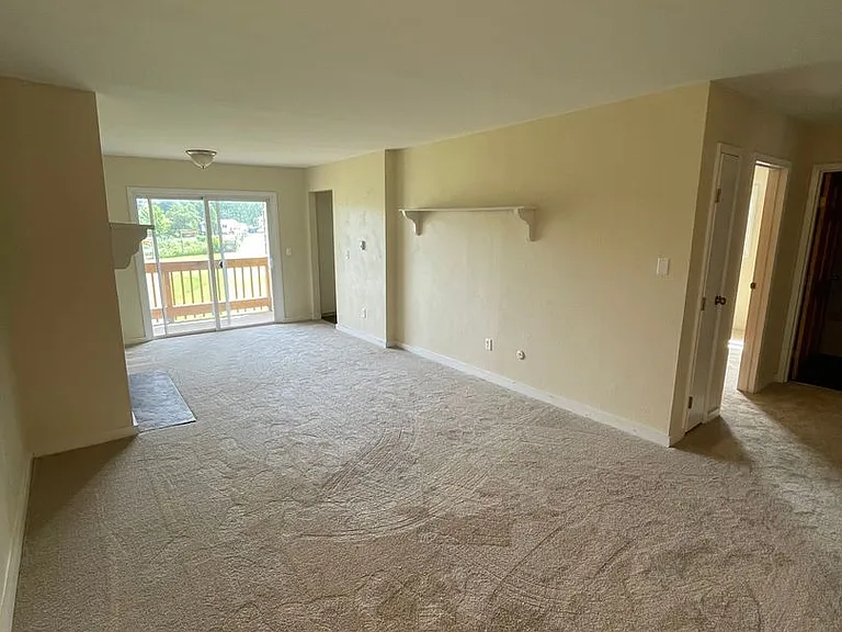 704 Torrey Ln — Photo 26