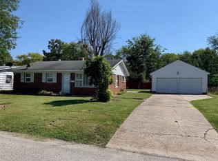 11 Hanover Ln, Cahokia, IL