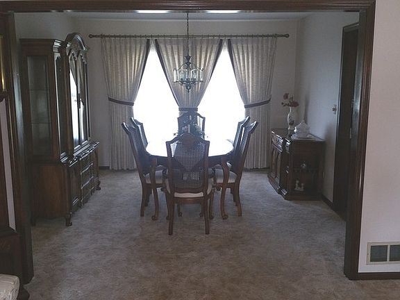 4th image of 574 Tarpon Ct