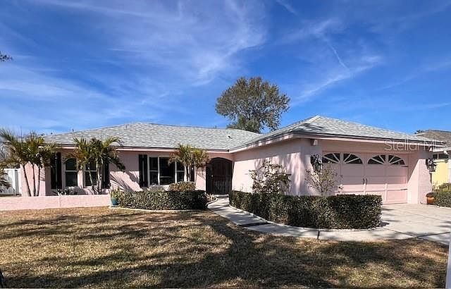 1st image of 2833 Windridge Dr