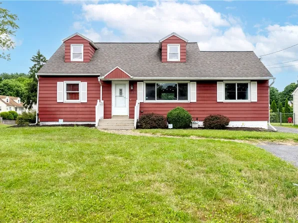 113 Bramley Dr, Camillus, NY 13031