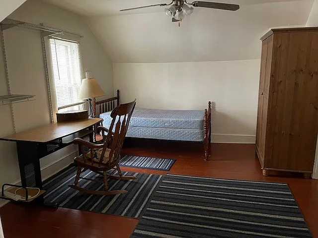 16404 Dahlgren Rd — Photo 2