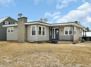 15 Carleton Ct, Glens Falls, NY 12801