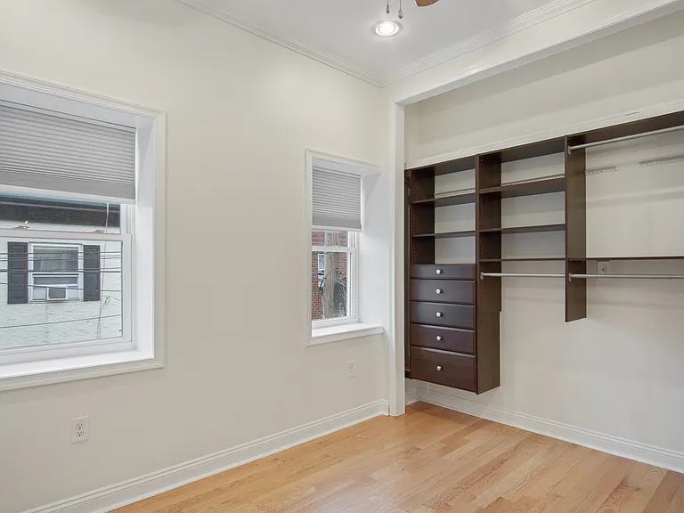 2355 E Harold St — Photo 3