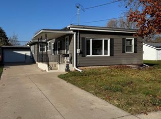 2121 Mount Vernon St, Oshkosh, WI 54901