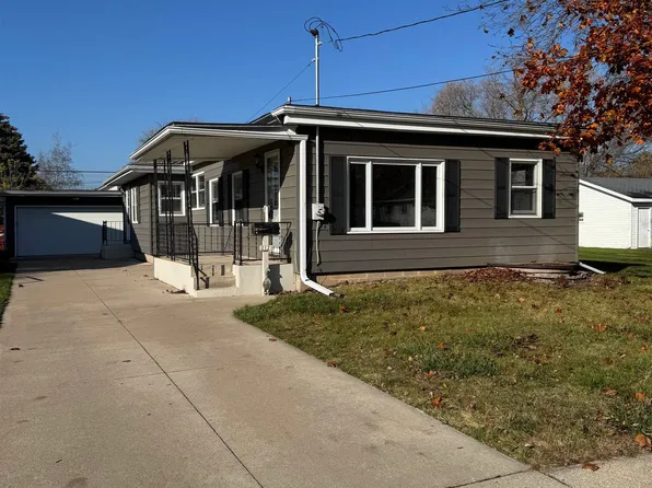 2121 Mount Vernon St, Oshkosh, WI 54901