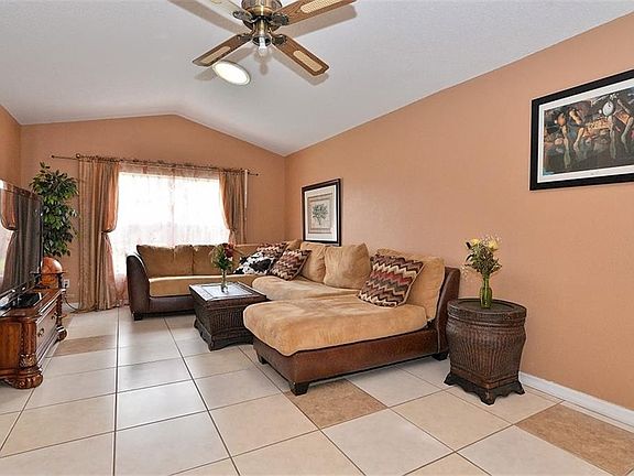 4th image of 496 Kentucky Woods Ln W