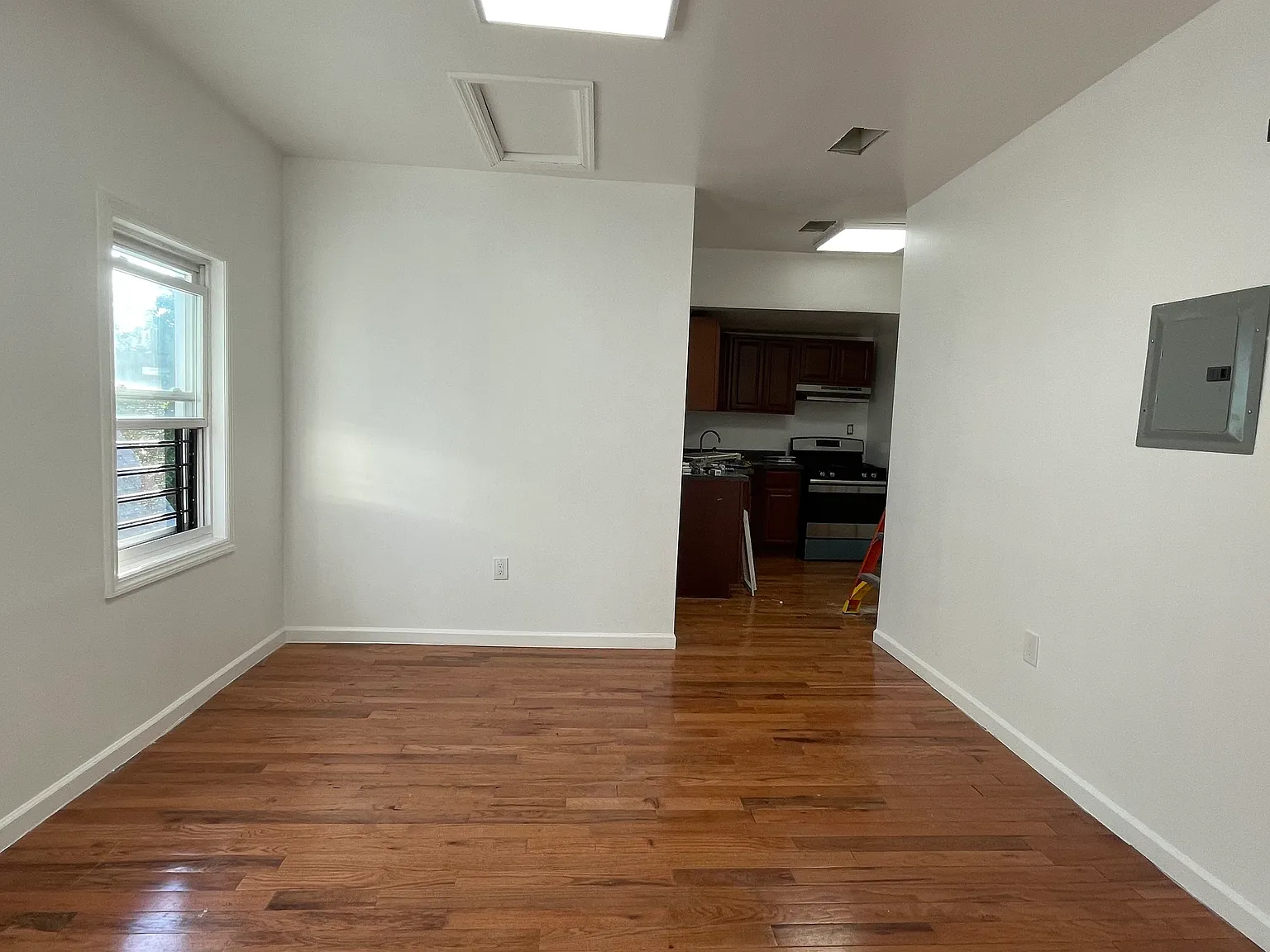 2 bed, 750 sqft, $1,950 — Photo 3