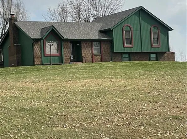 9603 W Clarksboro Dr, Liberty, MO 64068