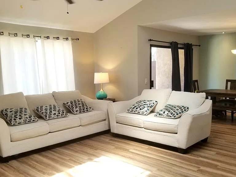 5080 Lambert Ln — Photo 2
