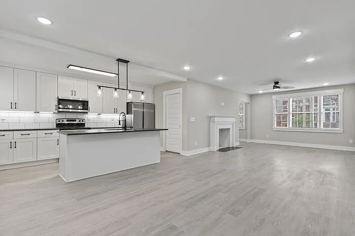 401 Clinton Ave E #3 — Photo 18