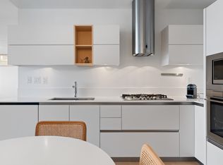 133 E 8th Ave #206, Vancouver, BC V5T1R8