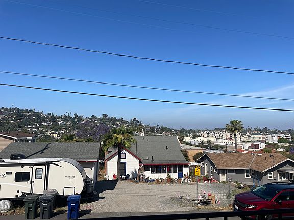 3rd image of 4732 Hillcrest Ave