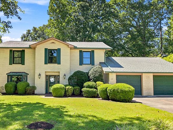 2nd image of 123 Garnet Ln