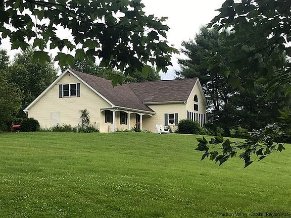 2nd image of 26 Chapel Ct