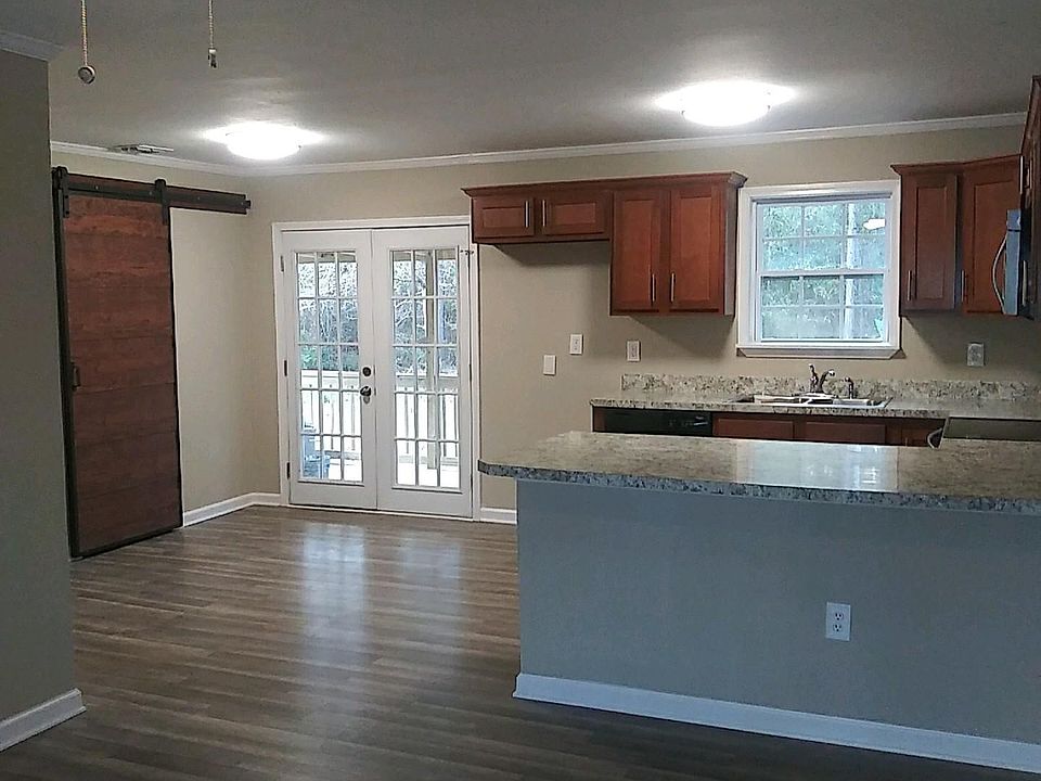 2nd image of 4020 AMANDA Lane