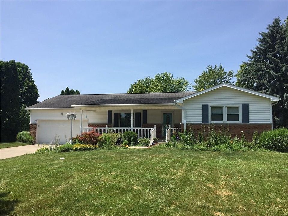 1st image of 150 Eastview Dr