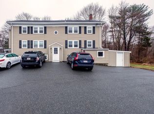 160 East St APT 1, Foxboro, MA 02035