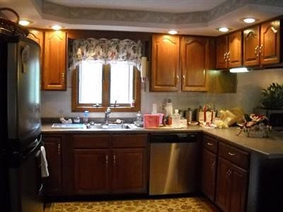 3rd image of 27 Noreast Drive
