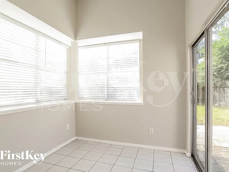 11537 Springshire Dr — Photo 12